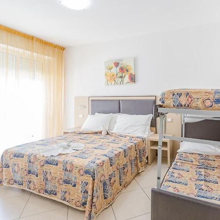 Hotel Bremen Rimini Buitenkant foto