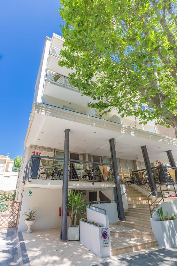 Hotel Bremen Rimini Buitenkant foto