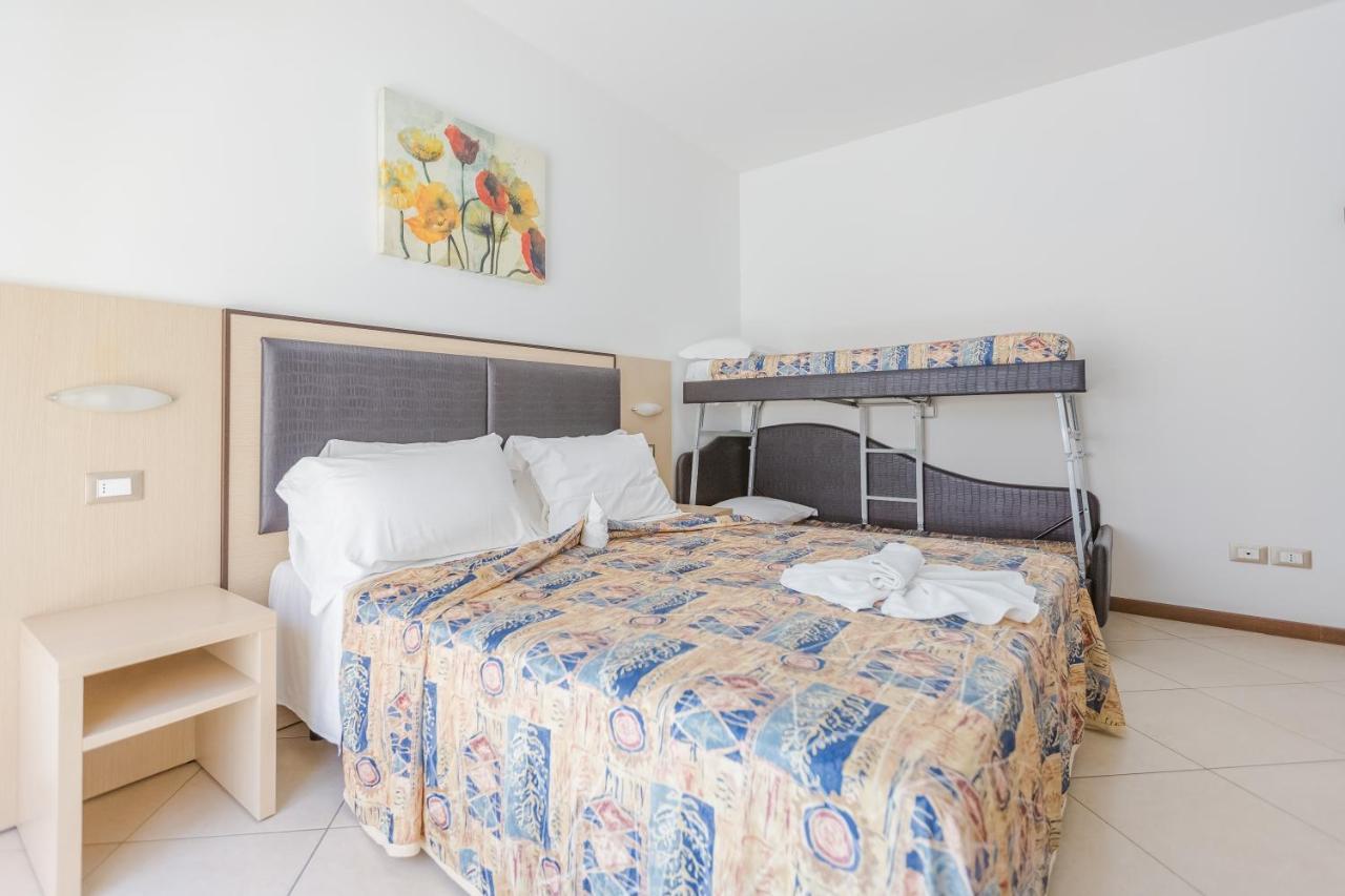 Hotel Bremen Rimini Buitenkant foto