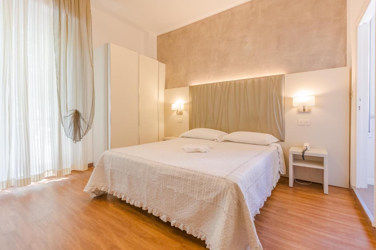 Hotel Bremen Rimini Buitenkant foto